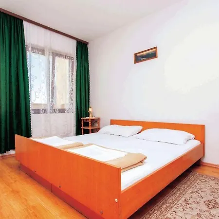 Mile Apartman