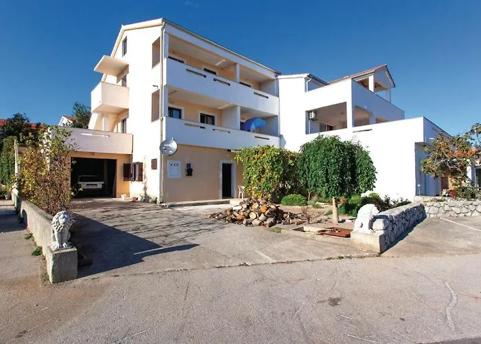 Mile アパート クルク